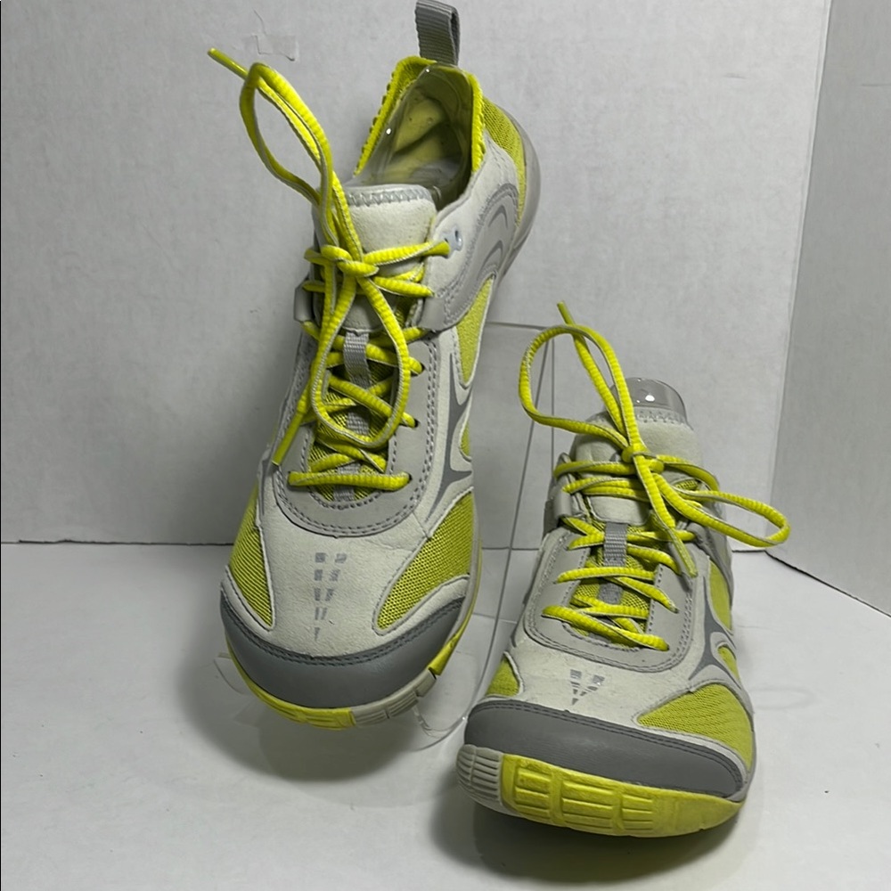 Merrell Gray and Yellow Athletic Shoes Dynamic Performance